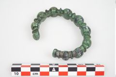 Foto von Bronzebuckelarmreif (NHMW-PRAE-026316)